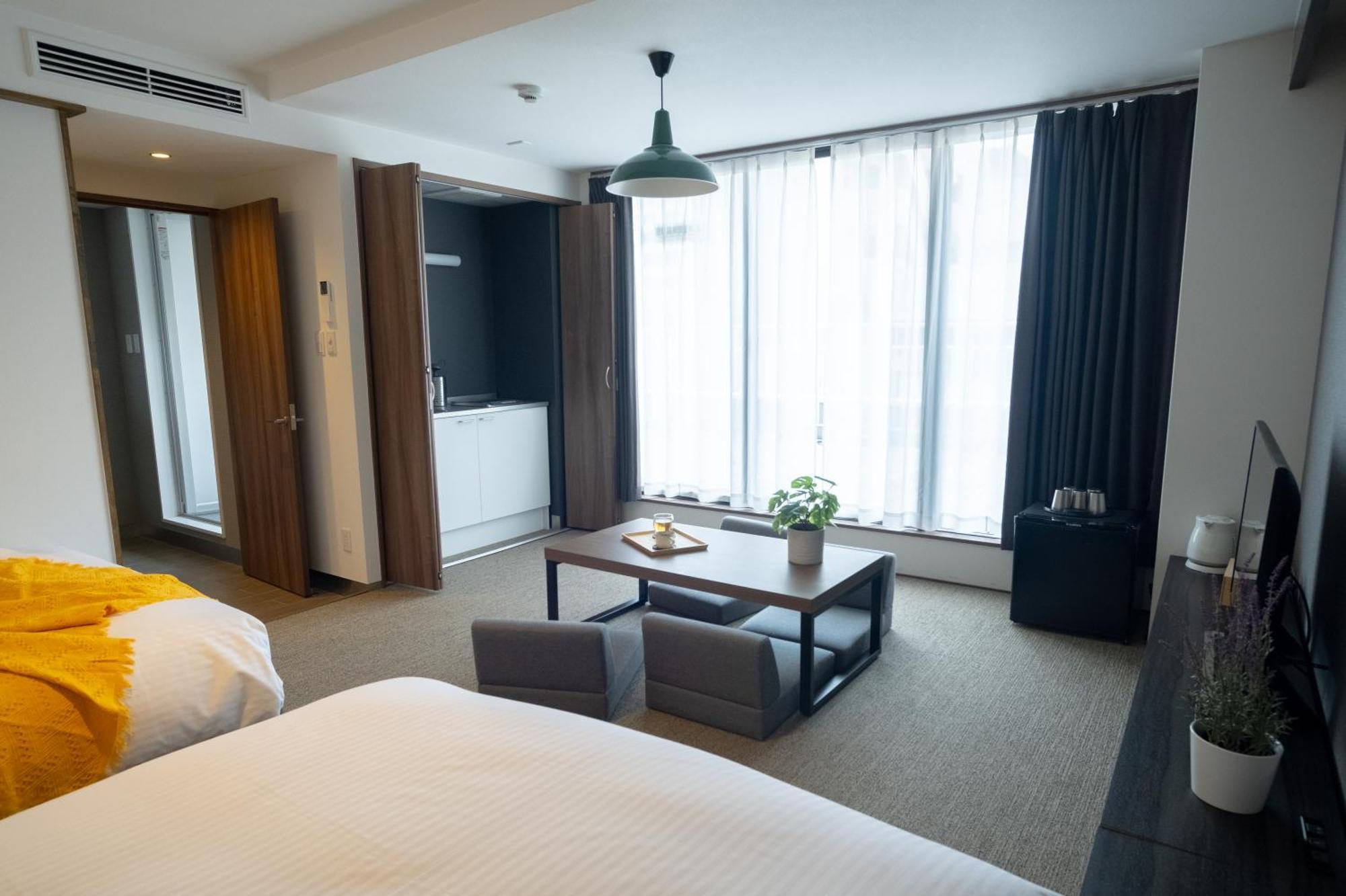 Wayfarer Shinsaibashi Hotell Osaka Rum bild